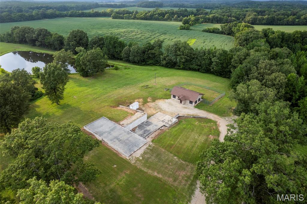26047313 Property Photo 33