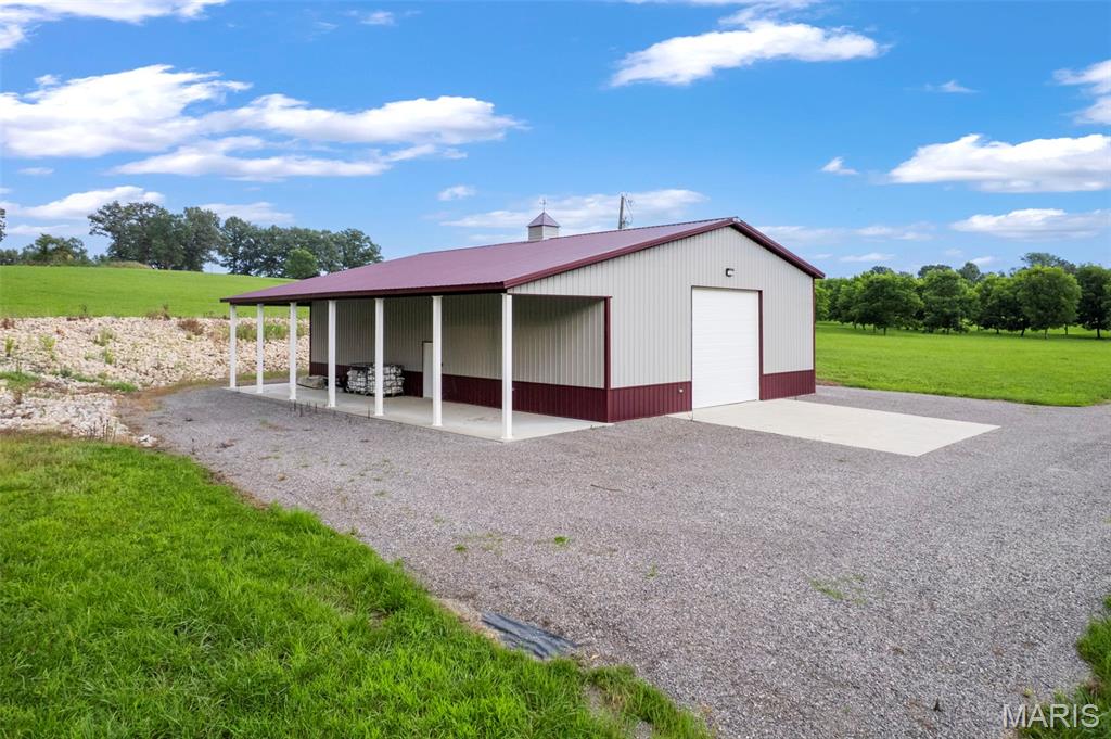 26047313 Property Photo 40