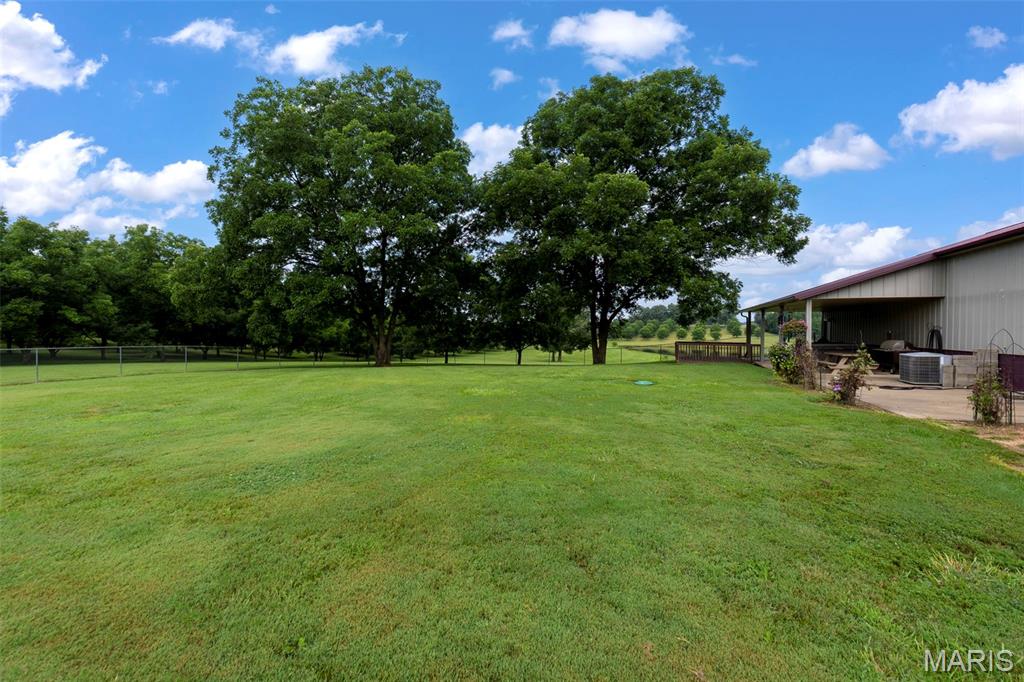 26047313 Property Photo 44