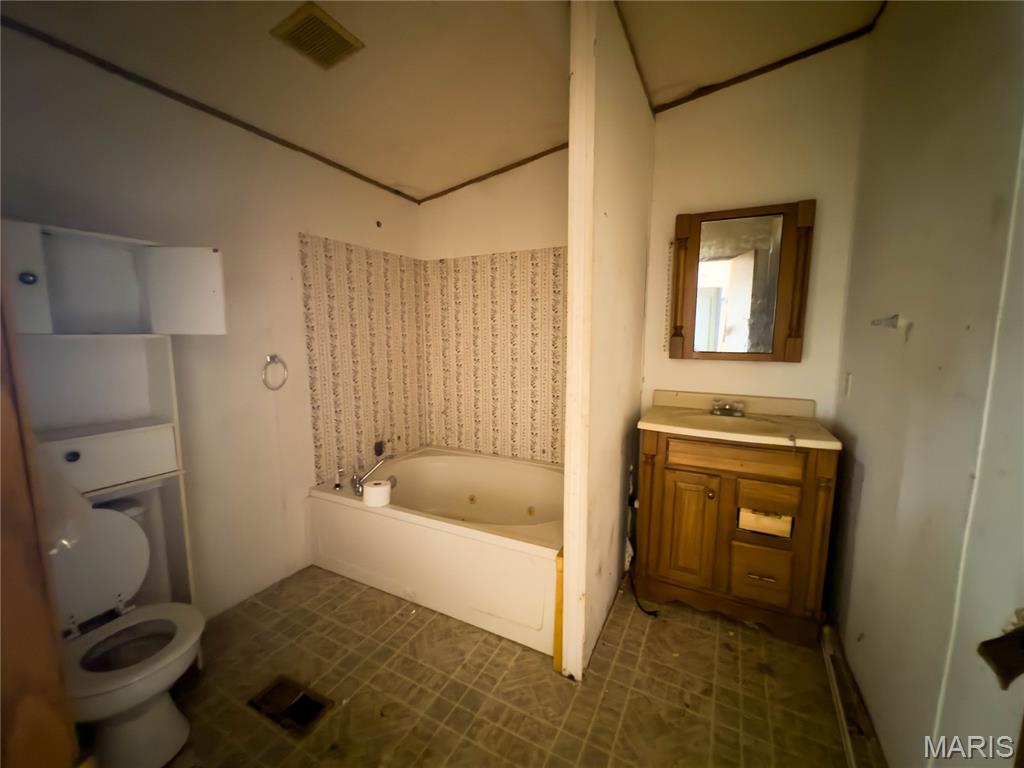 5592 Briarwood Drive Property Photo 12