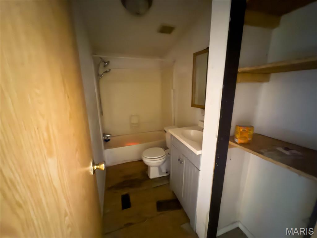5592 Briarwood Drive Property Photo 13