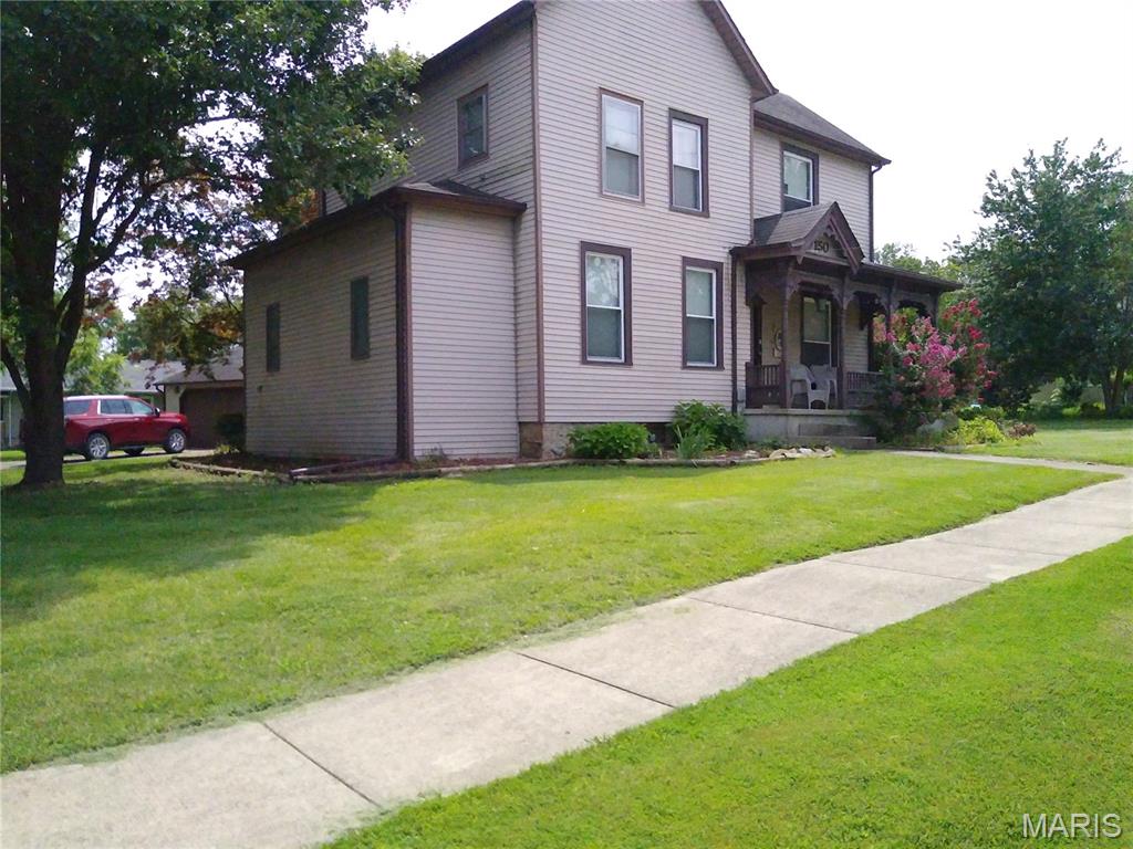 150 W 2nd Street Property Photo 3