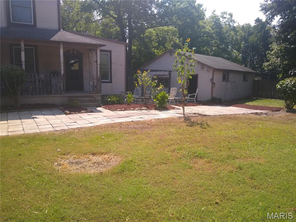 150 W 2nd Street Property Photo 15