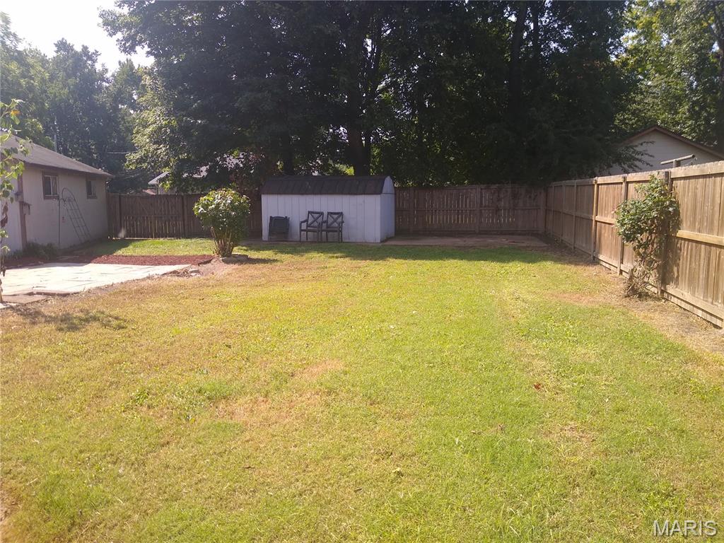 150 W 2nd Street Property Photo 17
