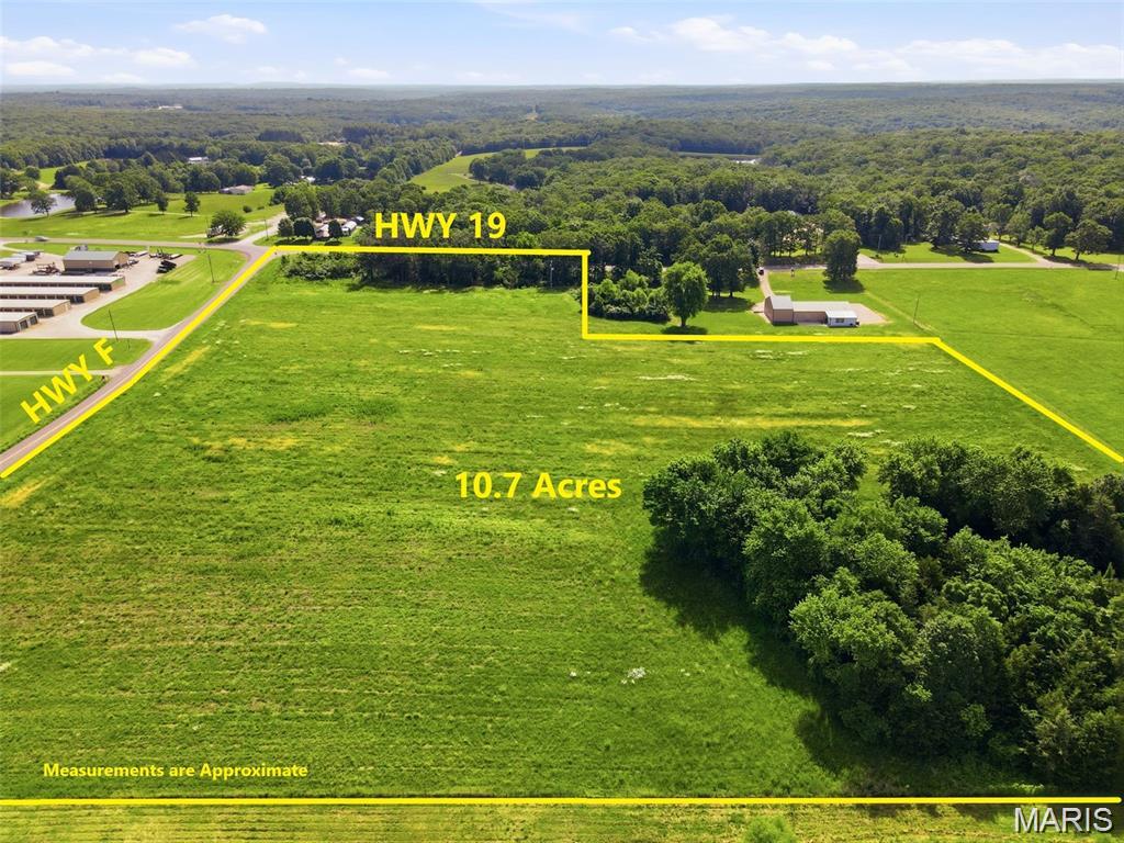 10.7 +/- Highway F Property Photo 1