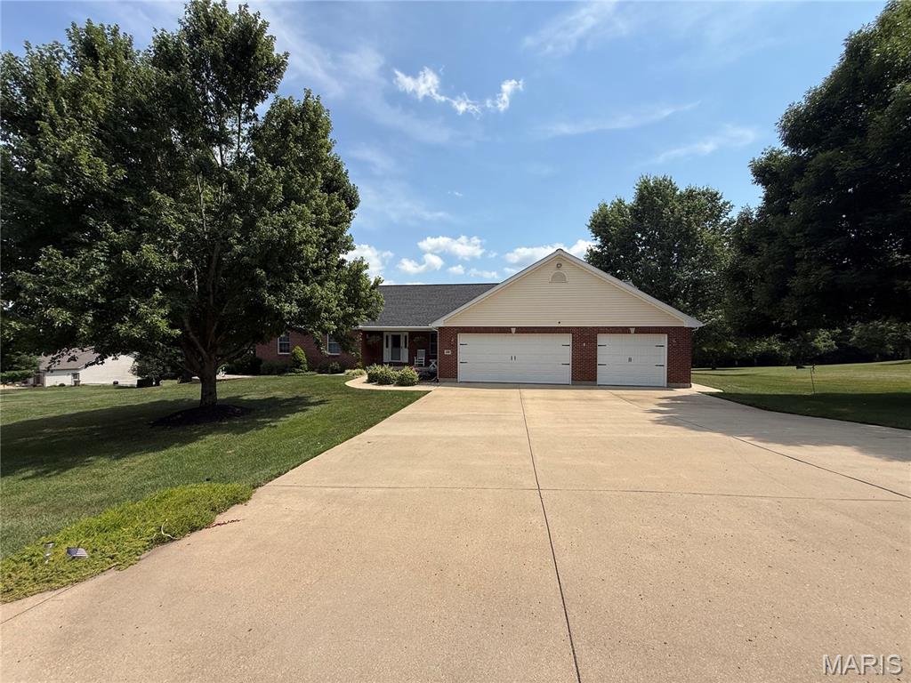 208 Pennant Drive Property Photo 1