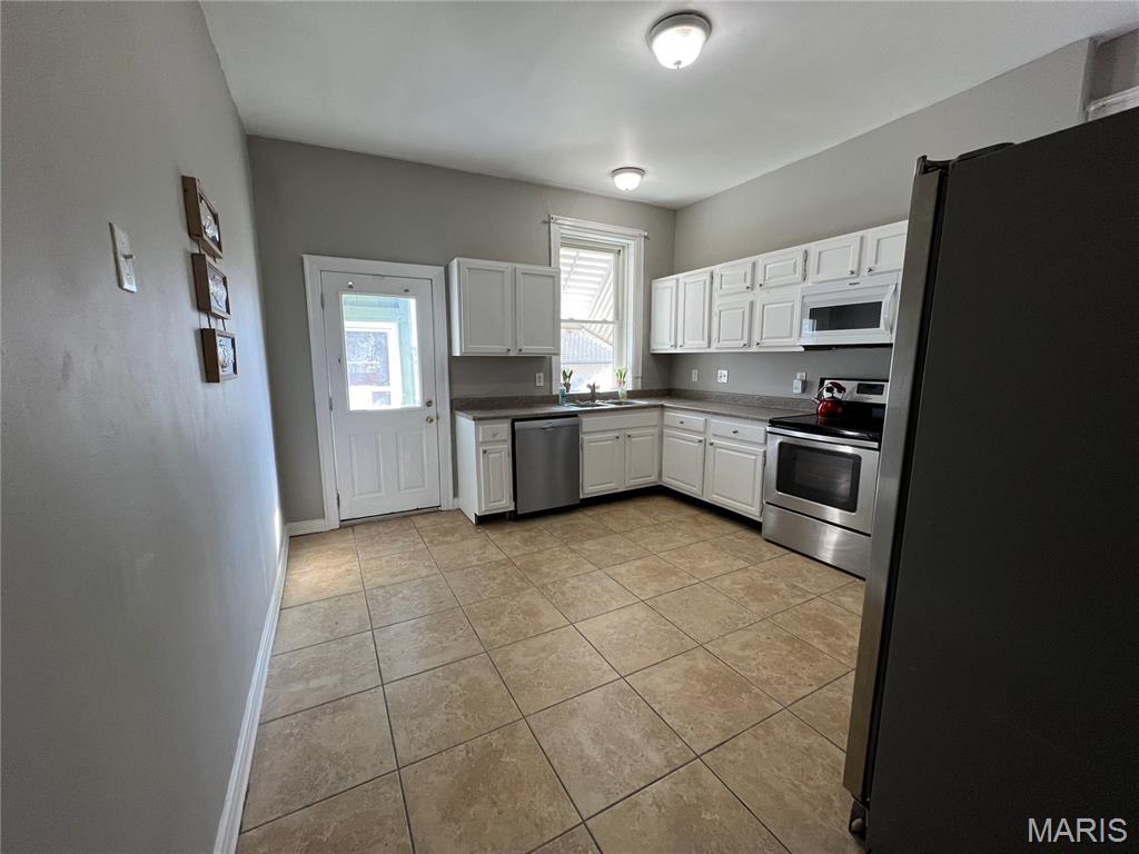 2048 Russell Boulevard Property Photo 12