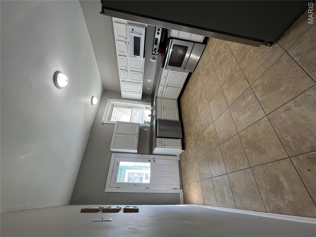 2048 Russell Boulevard Property Photo 13