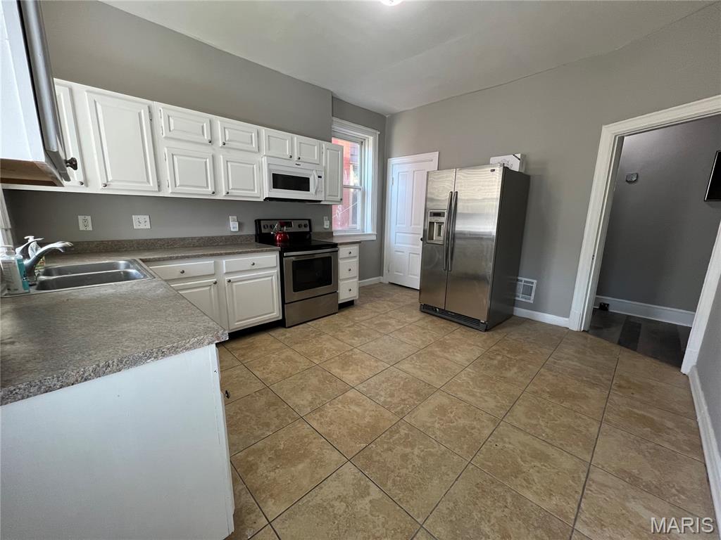 2048 Russell Boulevard Property Photo 17
