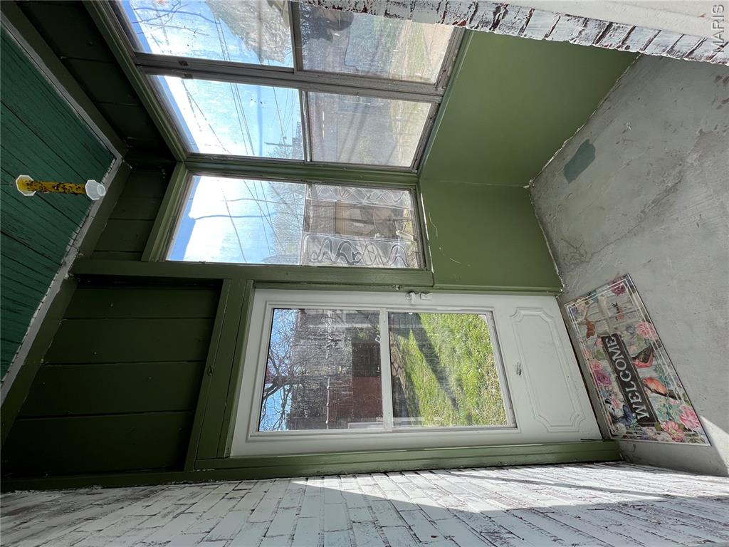 2048 Russell Boulevard Property Photo 20