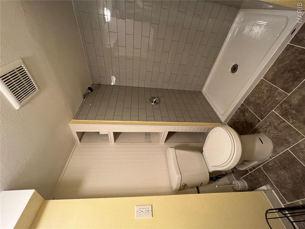 2048 Russell Boulevard Property Photo 28