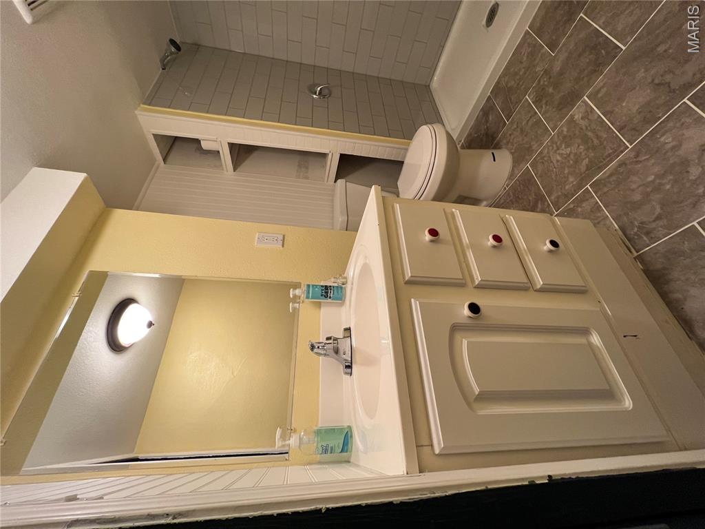 2048 Russell Boulevard Property Photo 30