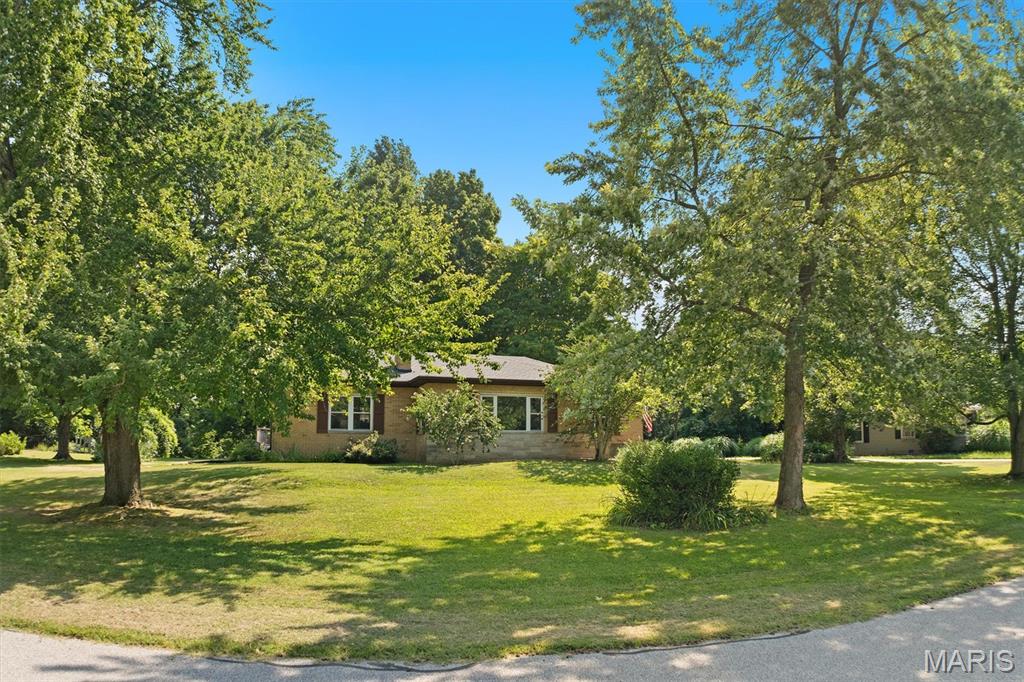 9 Lou Juan Drive Property Photo 1