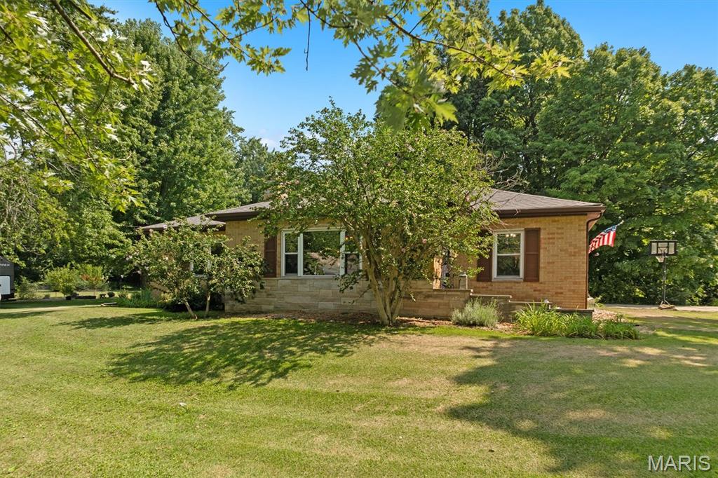 9 Lou Juan Drive Property Photo 2