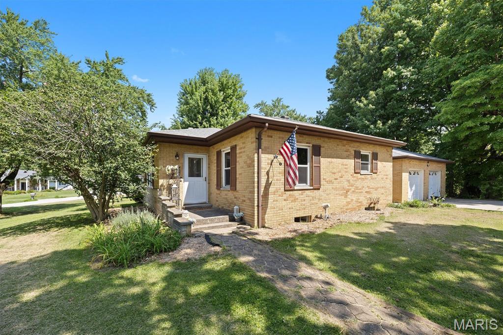 9 Lou Juan Drive Property Photo 3