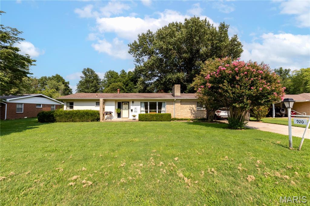920 Hawthorn Drive Property Photo 1