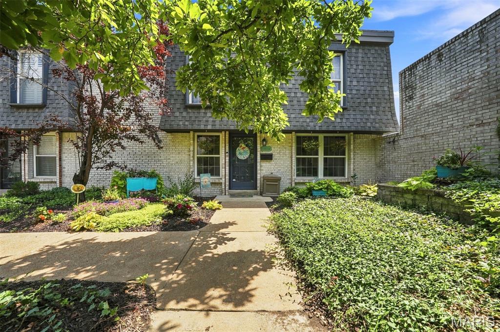 13536 Coliseum Drive Property Photo 1