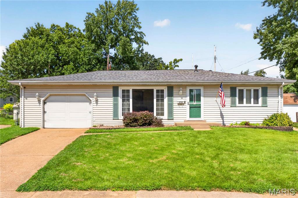 6705 Vineland Property Photo 1