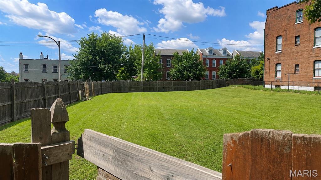 2211 Shenandoah Avenue Property Photo 1