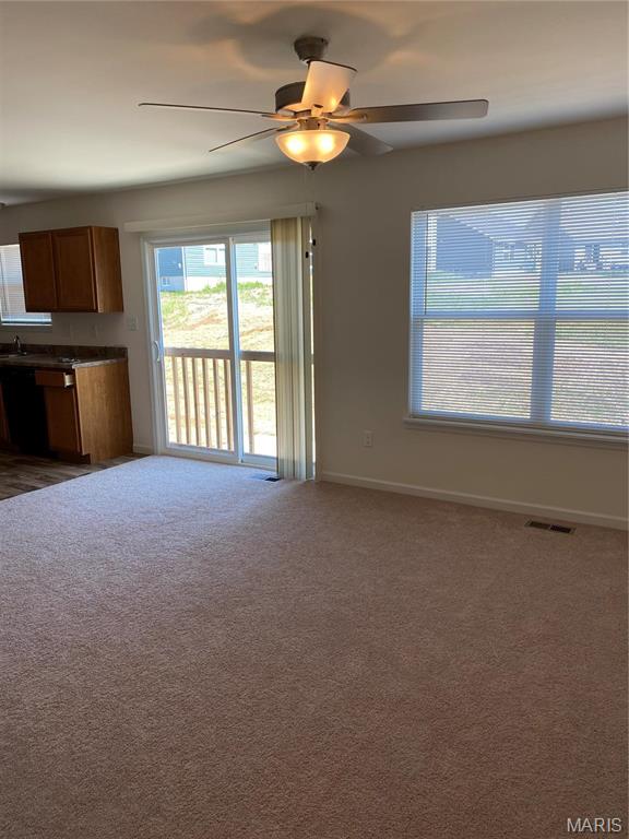 612 Summer Breeze Lane Property Photo 3