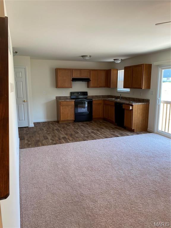 612 Summer Breeze Lane Property Photo 4