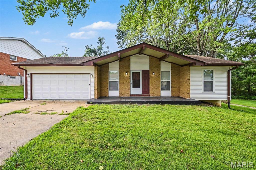 6692 Lesli Mari Court Property Photo 1