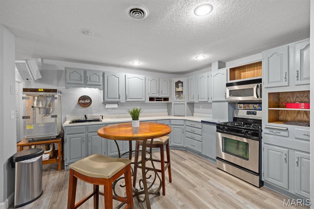 609 E Waters Edge Drive Property Photo 42