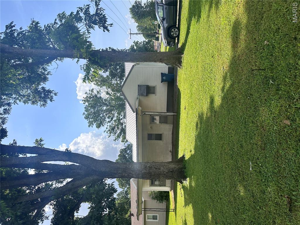 602 S Third Street Property Photo 3