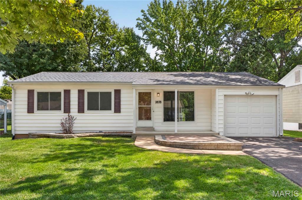 2878 Foxwood Drive Property Photo 1