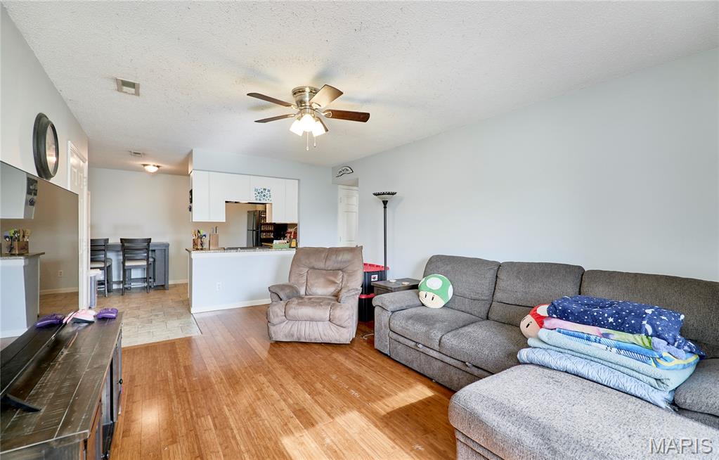1626 Summergate Parkway E Property Photo 6