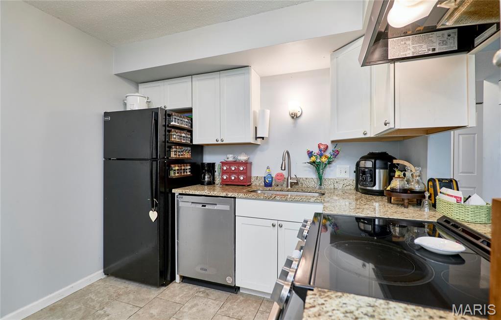 1626 Summergate Parkway E Property Photo 12