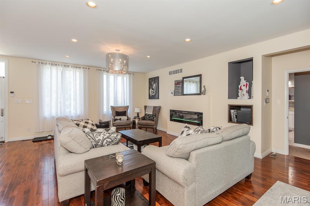 4312 Washington Boulevard Property Photo 9