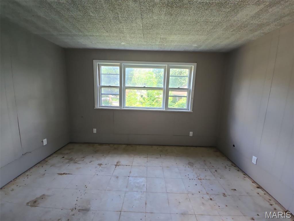 2721 Old Hanley Road Property Photo 2