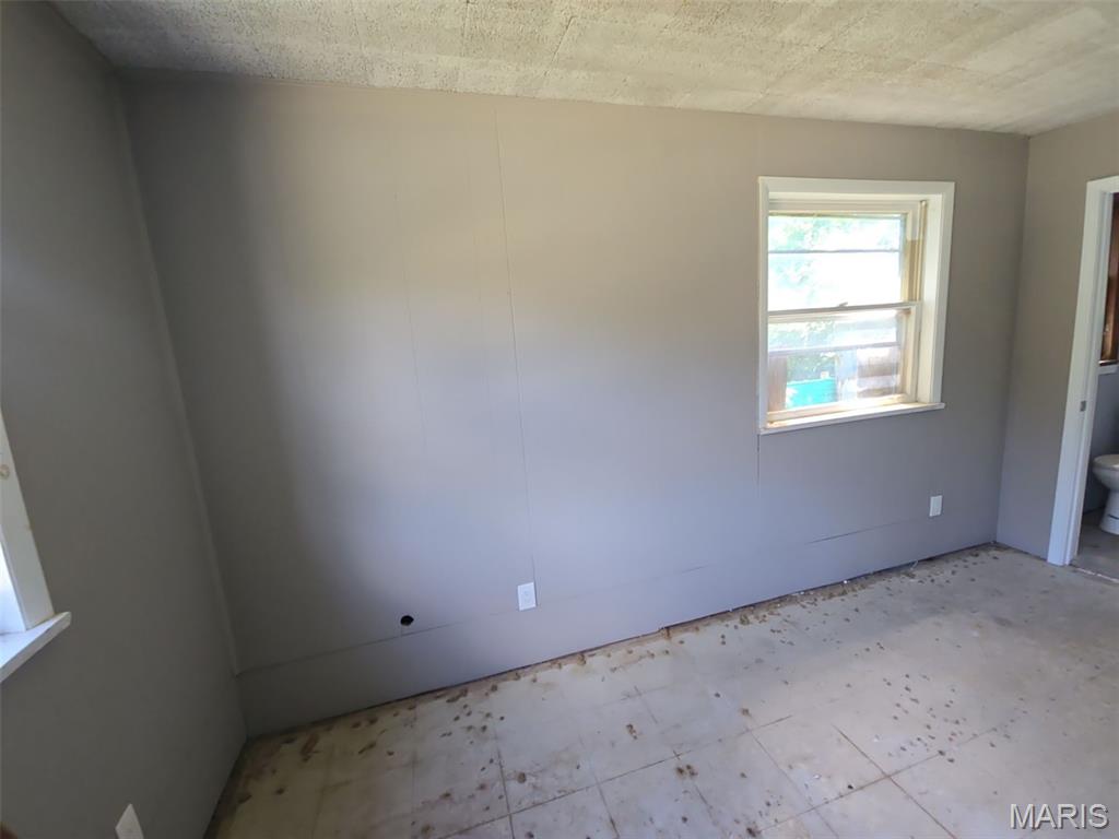 2721 Old Hanley Road Property Photo 4