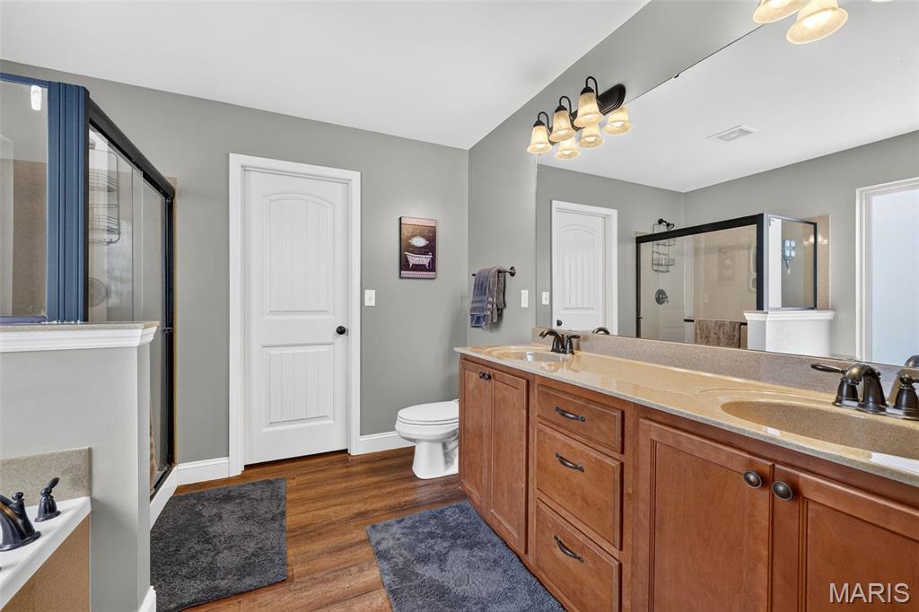 236 Victoria Park Avenue Property Photo 24