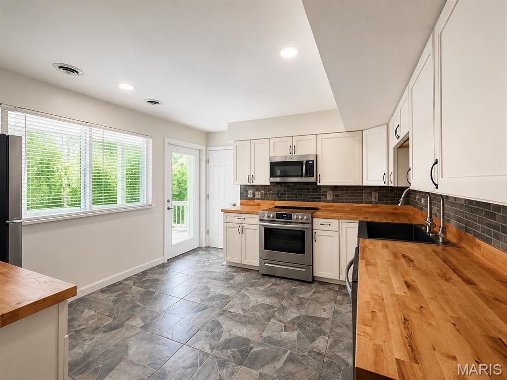 3660 W Lakeview Drive Property Photo 14