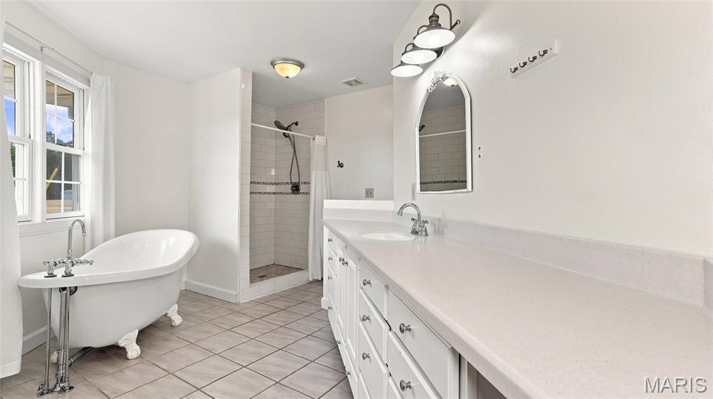 12598 Bell Road Property Photo 15
