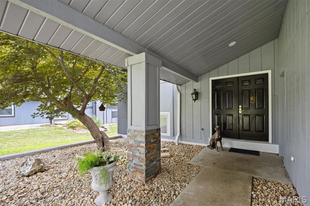 77 S Meadow Lane Property Photo 2