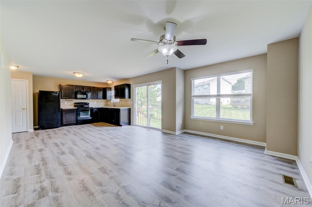 1844 Sterling Oaks Drive Property Photo 3