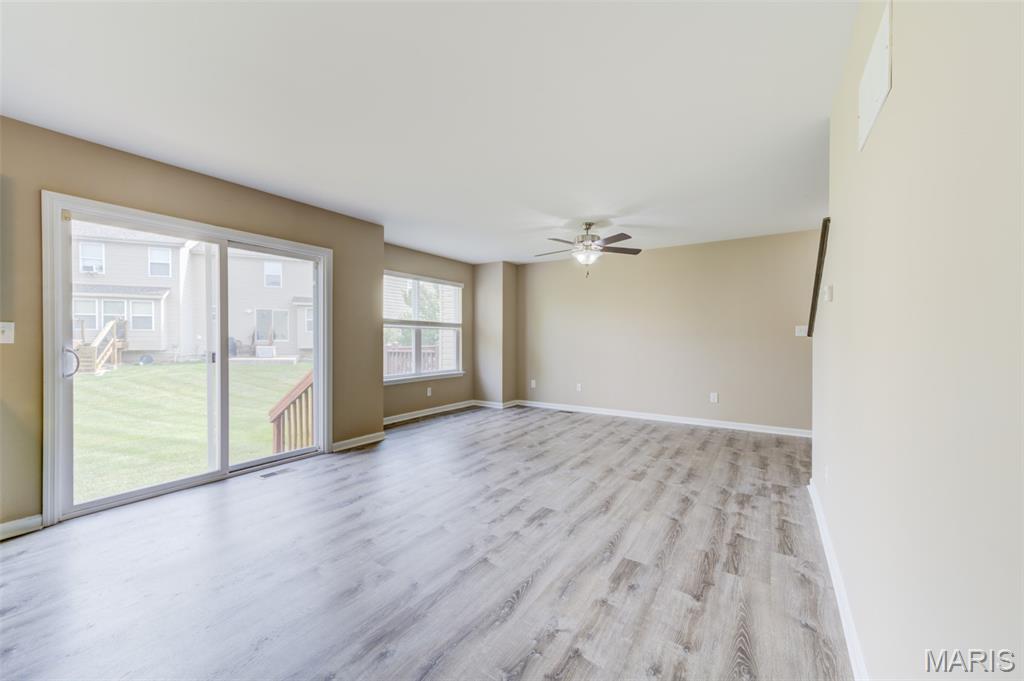 1844 Sterling Oaks Drive Property Photo 5