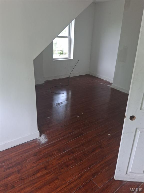 5161 Maple Avenue Property Photo 5