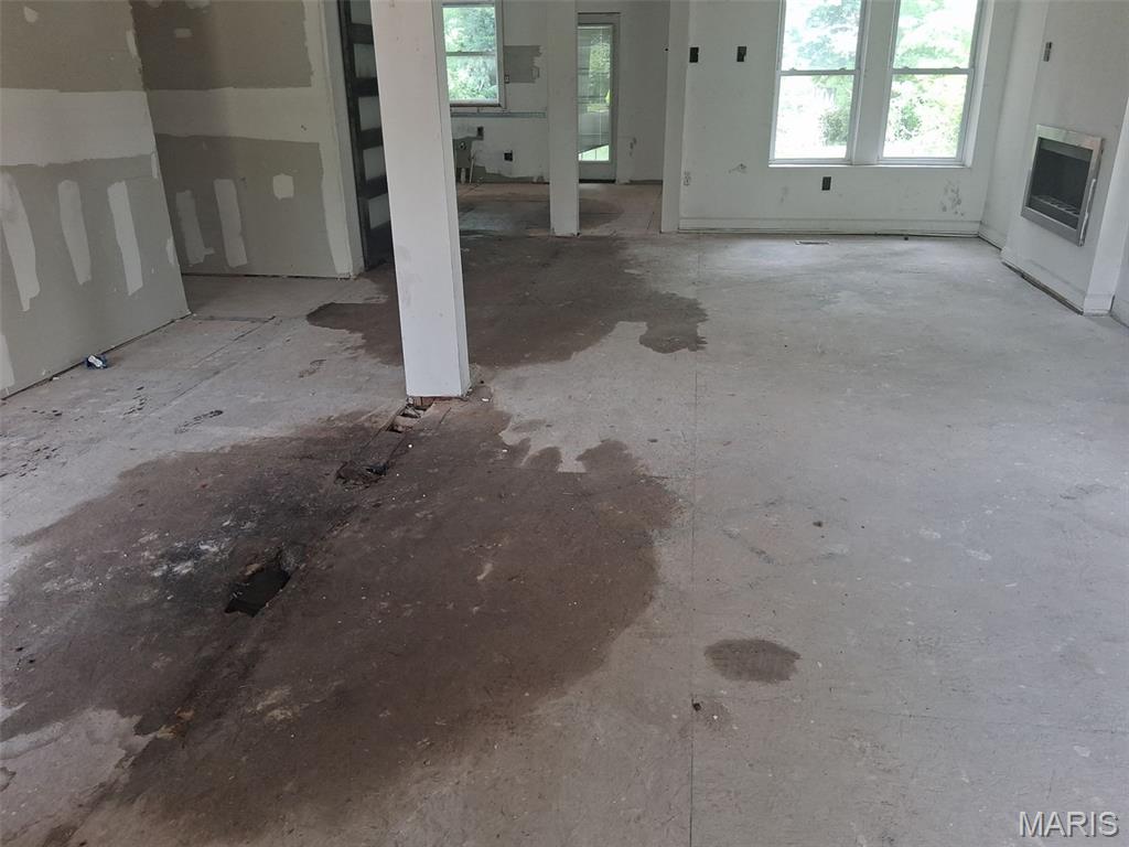 5161 Maple Avenue Property Photo 8