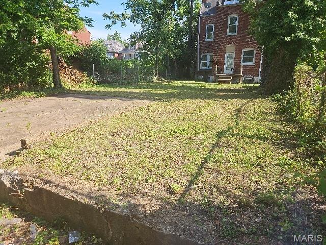 5161 Maple Avenue Property Photo 9