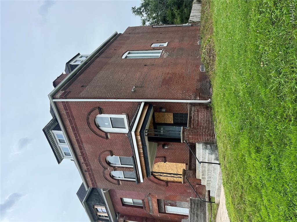 4412 Delmar Boulevard Property Photo 2