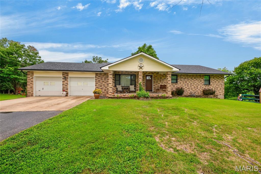 23301 Rainbow Lane