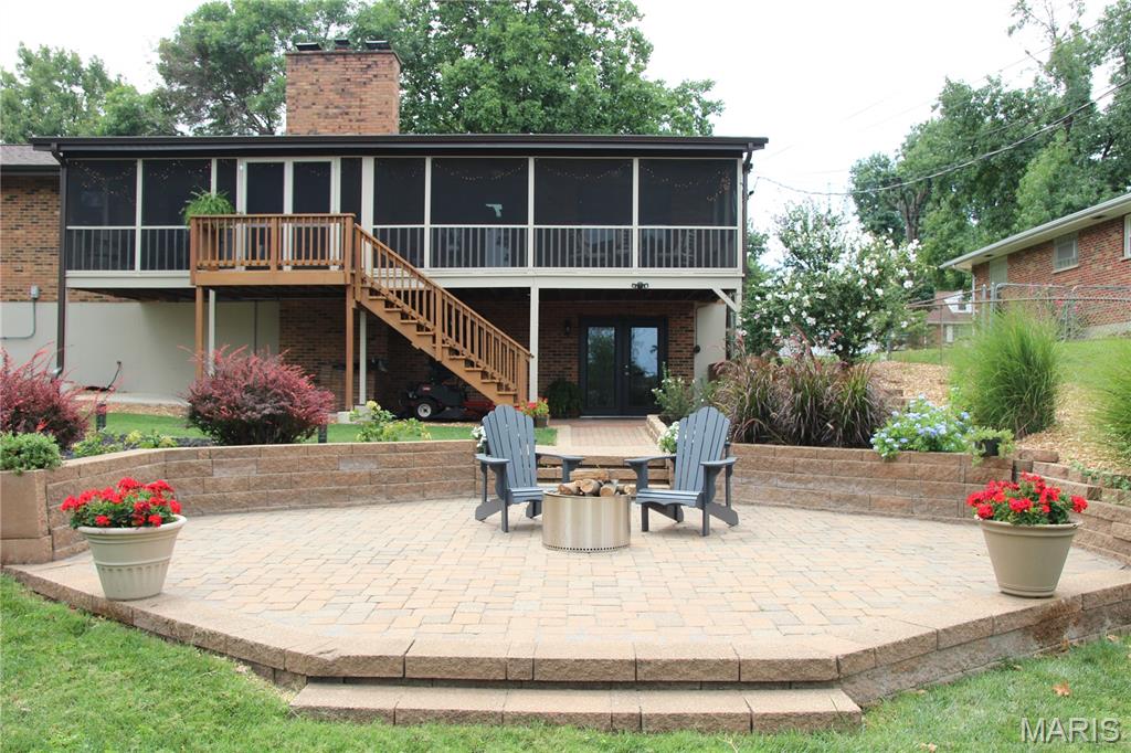 7001 Weber Road Property Photo 1