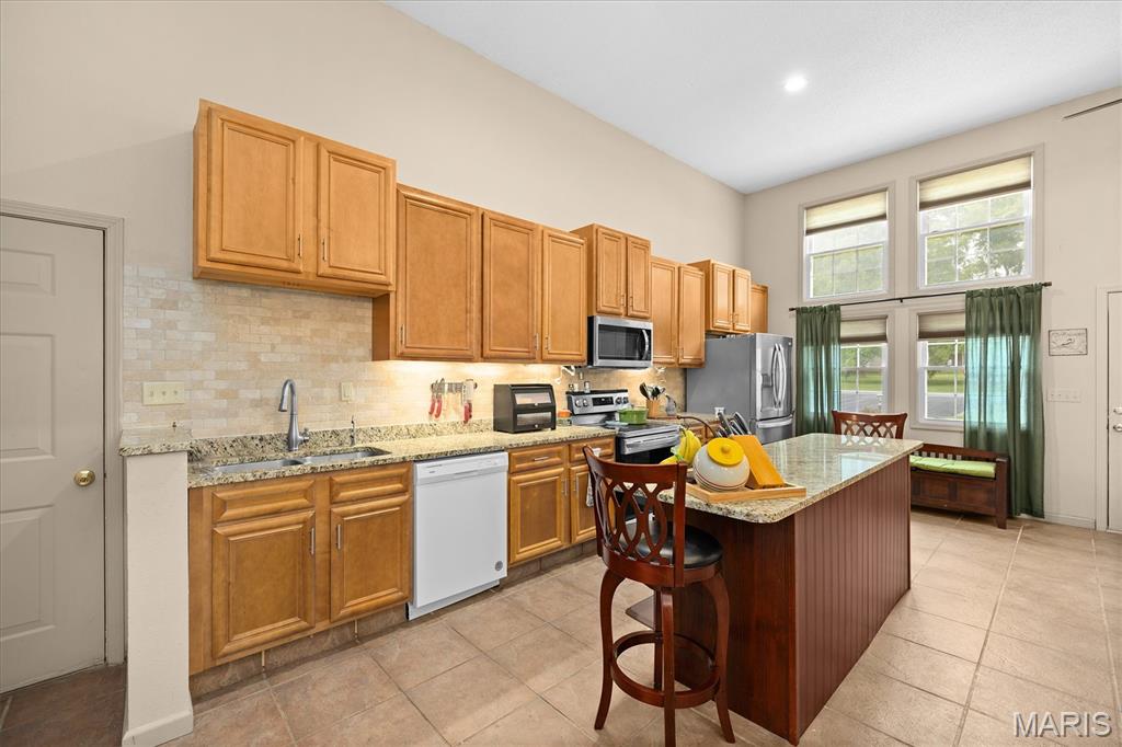 22017 Panorama Drive Property Photo 8
