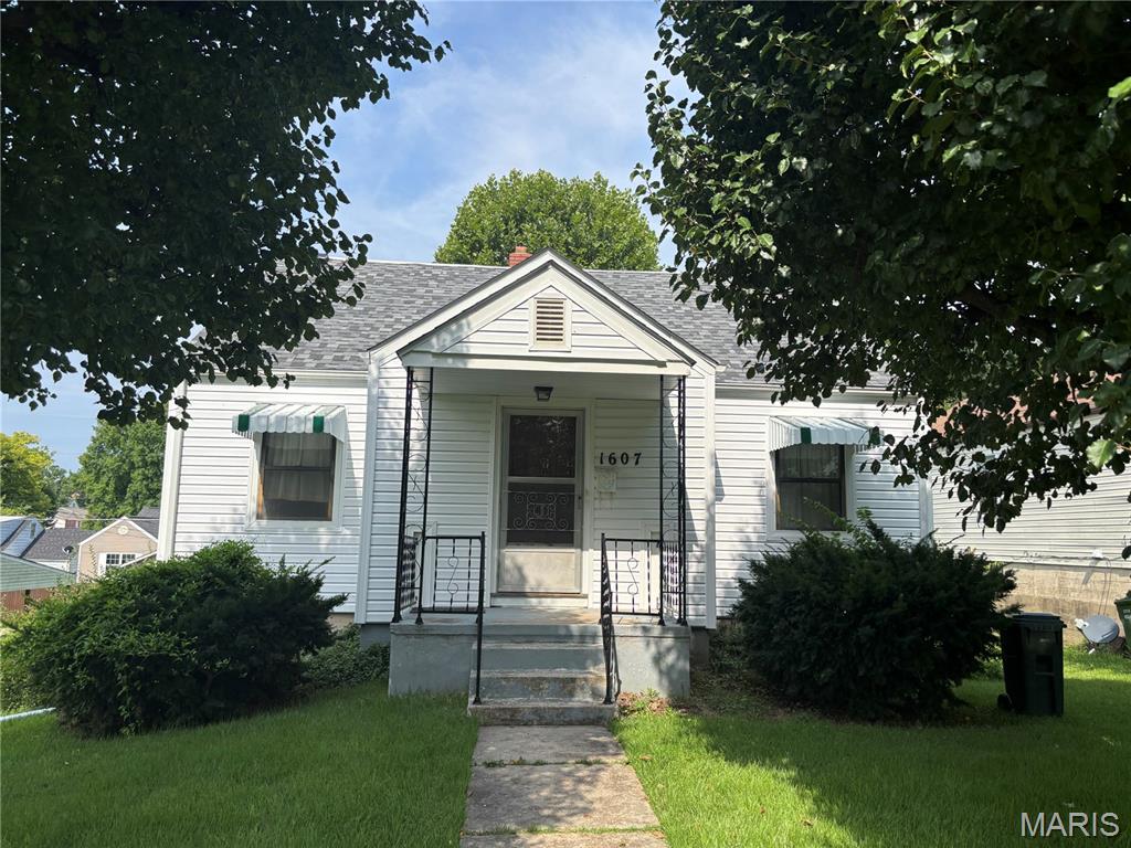 1607 N Cedar Street