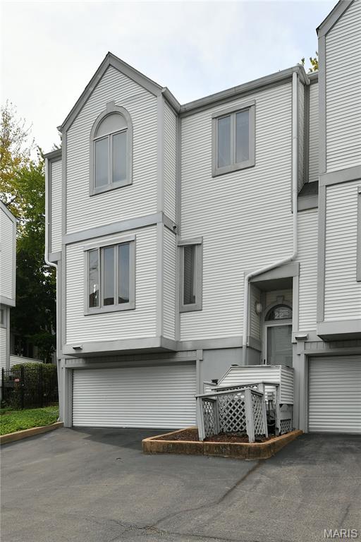 22 Columbus Square Drive