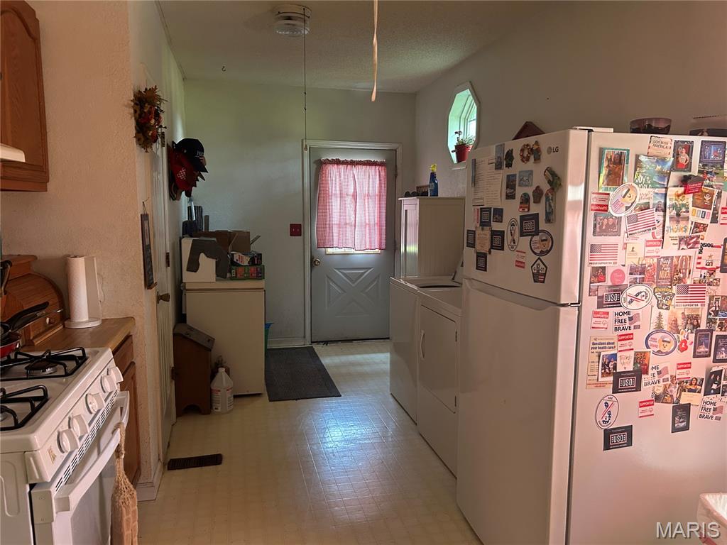 105 E Vine Street Property Photo 6